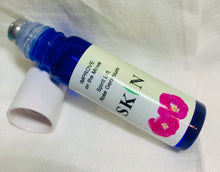 Load image into Gallery viewer, IMPROVE on the Move Spirit-lifting Rose Geranium. Roller blend for pulse points (10ml)
